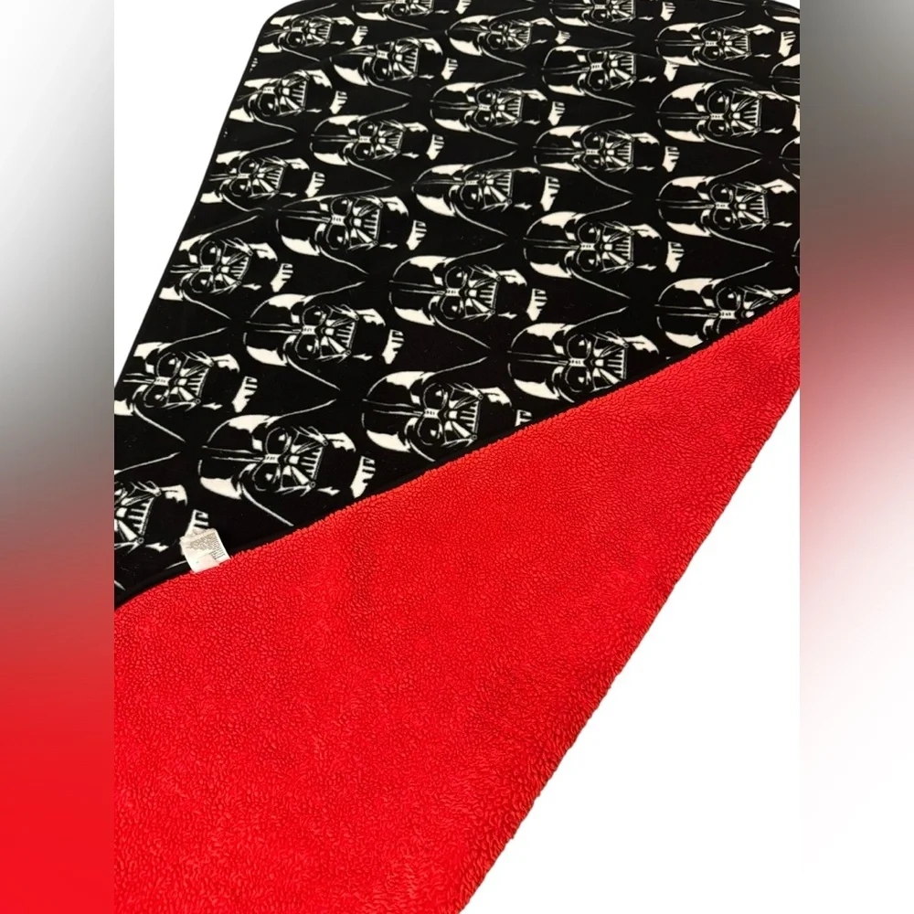 Rare/Hard to Find Uniqlo x Star Wars Darth Vader 2 Way Blanket. GUC